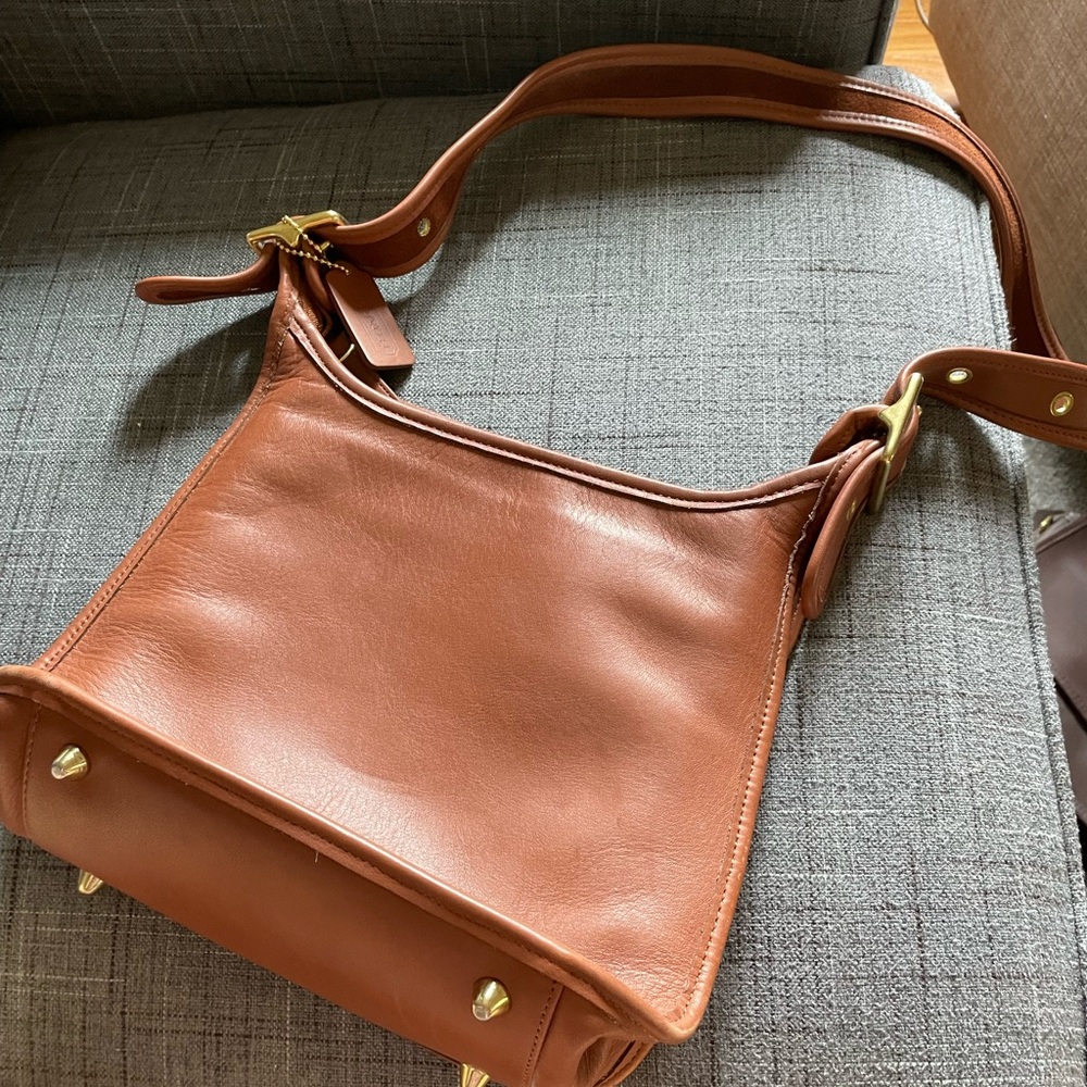 Vintage Coach leather shoulder bag